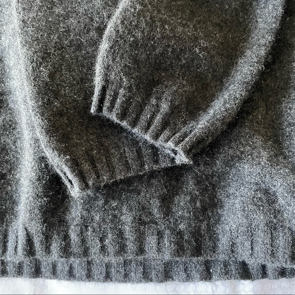100% Cashmere Turtleneck Sweater In Charcoal Grey Size Large - Picture 6 of 7